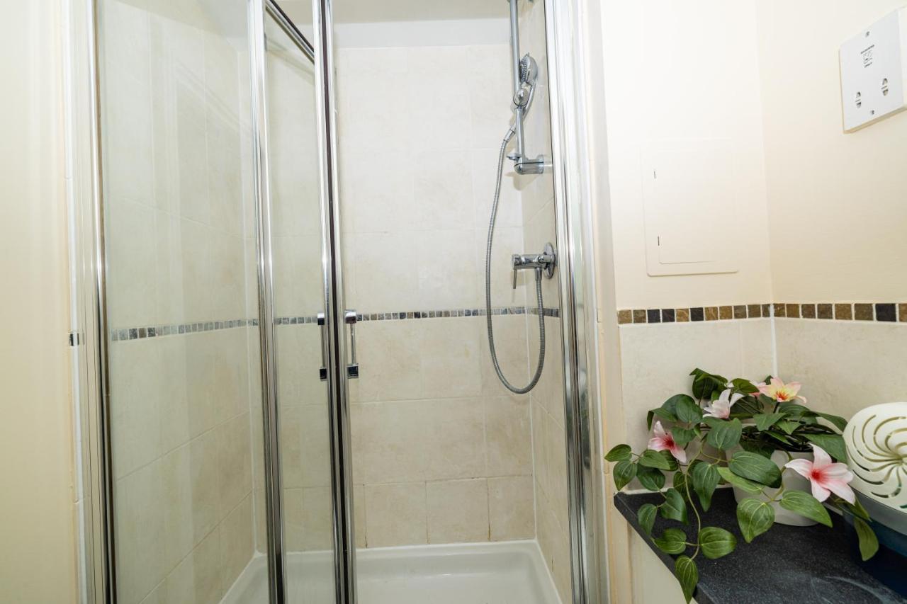 Two Bed Apartment Near Canary Wharf London Eksteriør bilde