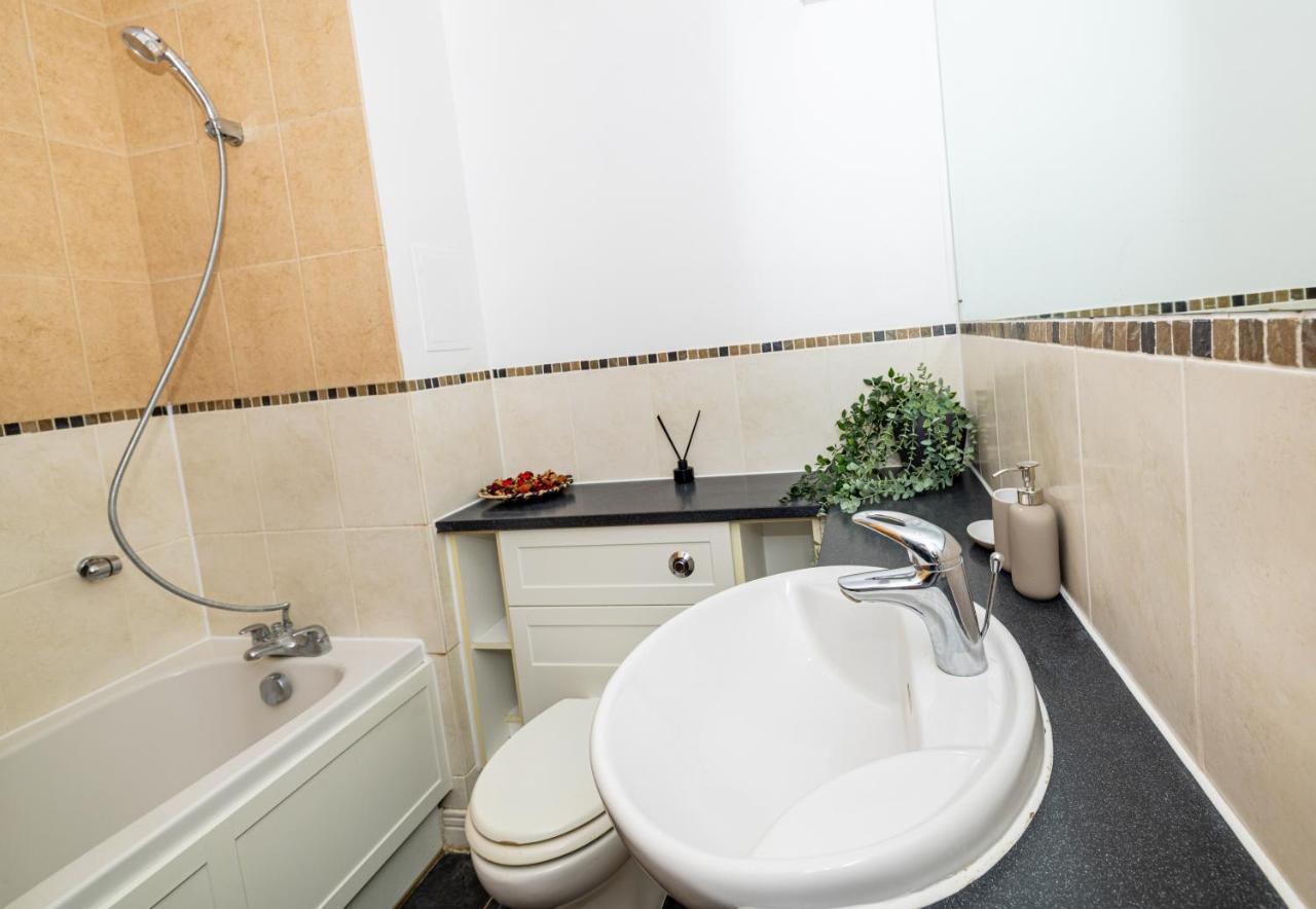Two Bed Apartment Near Canary Wharf London Eksteriør bilde
