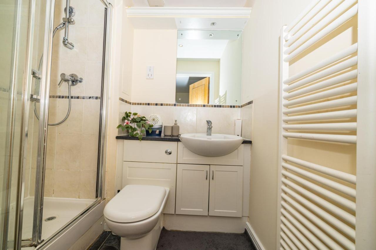 Two Bed Apartment Near Canary Wharf London Eksteriør bilde